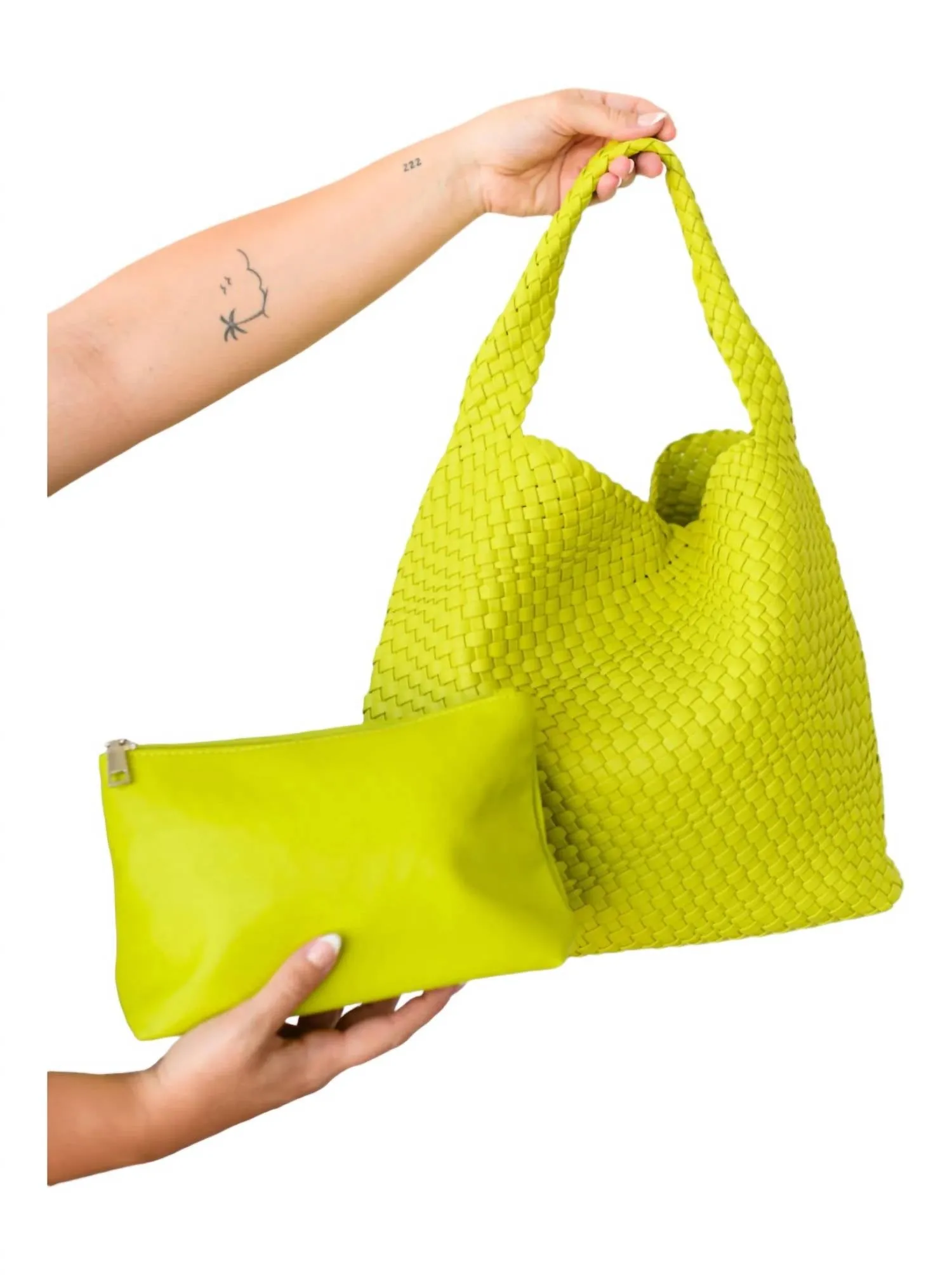 123 Amore - Women's Woven and Worn Tote Bag