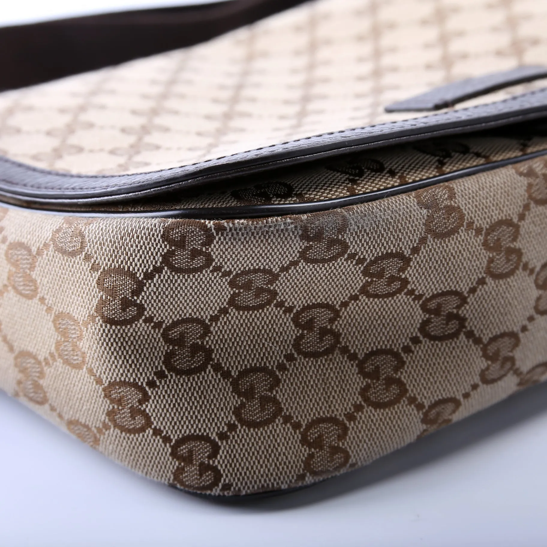 449172 GG Canvas Messenger