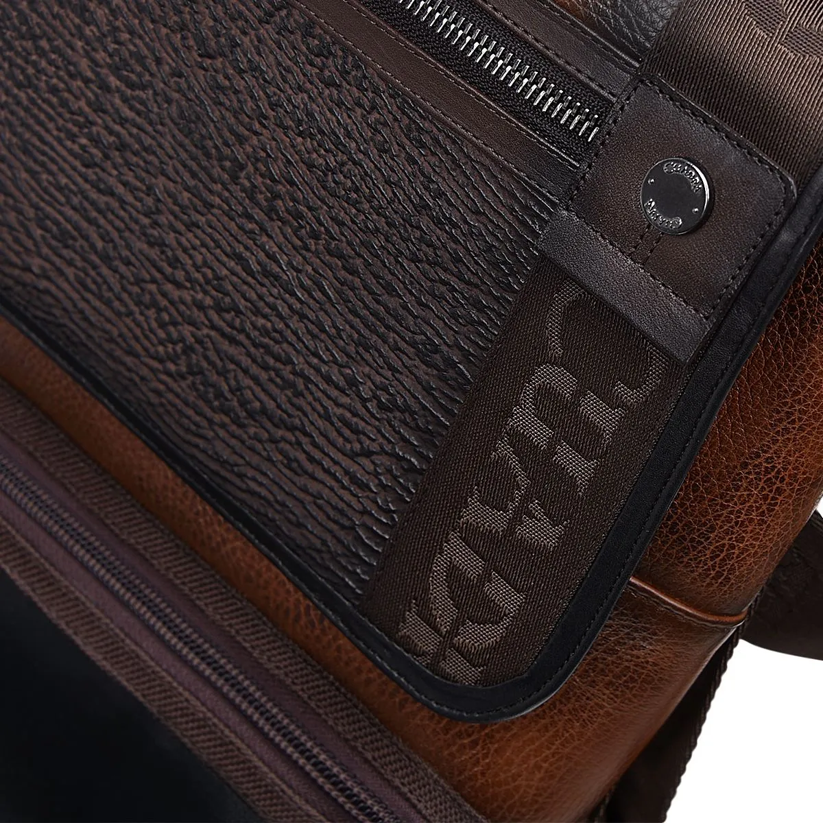 BOC08TI - Cuadra chocolate shark casual crossbody messenger for men / women