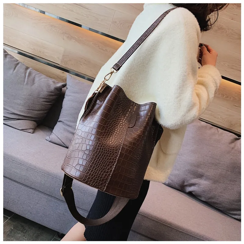 Croc Pattern Shoulder Handbag