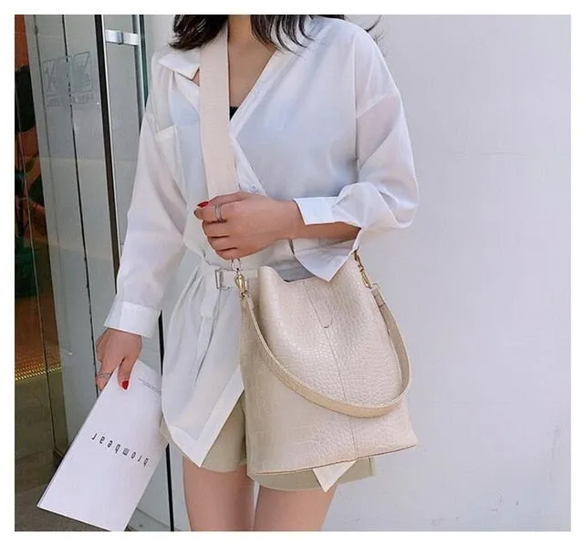 Croc Pattern Shoulder Handbag