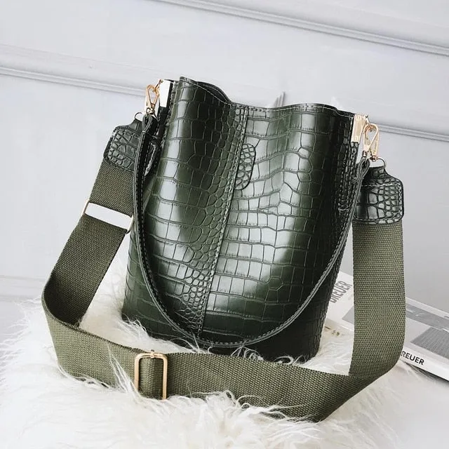 Croc Pattern Shoulder Handbag